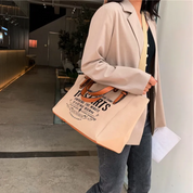 Lexie Grote Draagtas | Casual & Trendy in de kleur Blauw voor dames in stijl geschikt voor alle seizoenen.