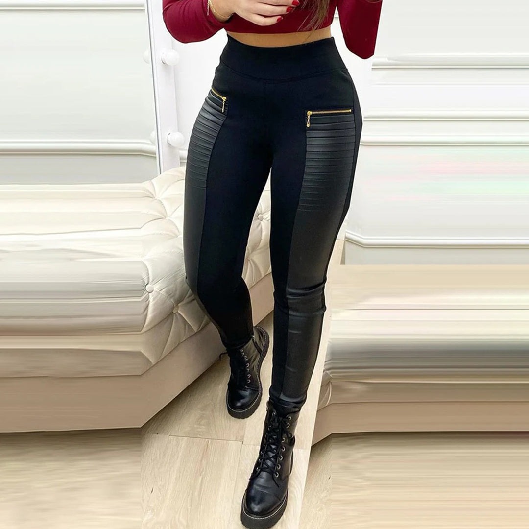 Lia | Stijlvolle hoge taille broek in de kleur Zwart voor dames in stijl geschikt voor alle seizoenen.