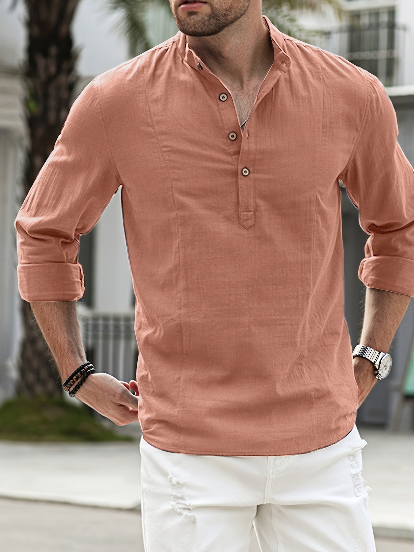 Linnen overhemd voor mannen in de kleur Abrikoos voor heren in stijl ideaal voor de zomer.