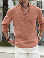 Linnen overhemd voor mannen in de kleur Abrikoos voor heren in stijl ideaal voor de zomer.