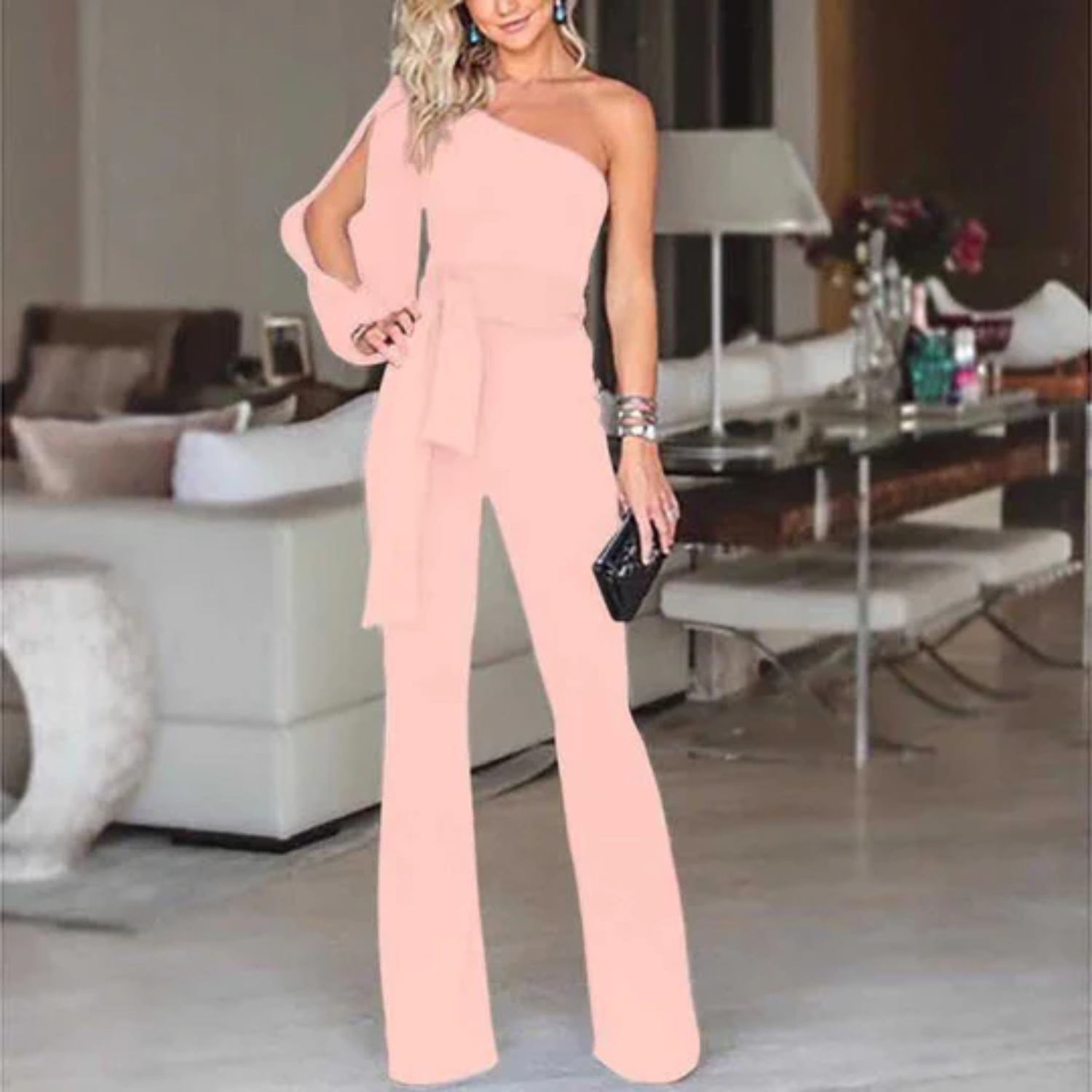 Liv | Stijlvolle dames jumpsuit met blote schouder in de kleur Paars voor dames in Party stijl ideaal voor de lente.