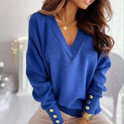 Lix Sweater | Comfortabele zachte dames trui met V-hals en gouden knoopjes in de kleur Blauw voor dames in Lounge stijl geschikt voor alle seizoenen.