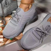 Lotte | Comfortabele damesschoenen in de kleur Grijs voor dames in stijl geschikt voor alle seizoenen.