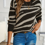 Lotte | Gebreide trui met zebraprint en ronde hals in de kleur Gemengde kleur voor dames in Smart-casual stijl ideaal voor de herfst.