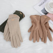 Lotte | Klassieke & veelzijdige suède handschoenen in de kleur Khaki voor dames in Heritage stijl ideaal voor de winter