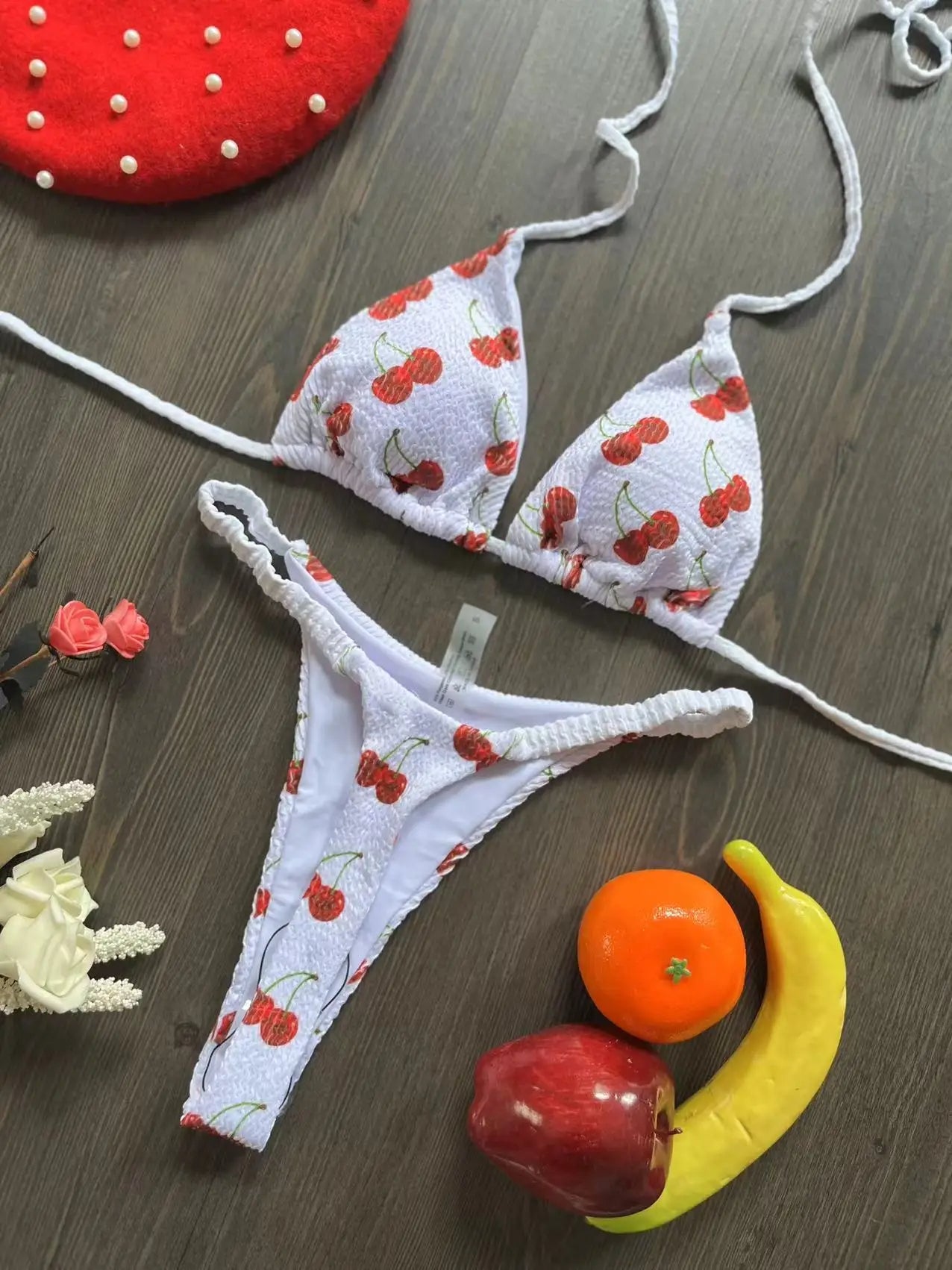 Lotte | Schattige & sexy bikini in de kleur Dubbele Kersen voor dames in Beach stijl ideaal voor de zomer.