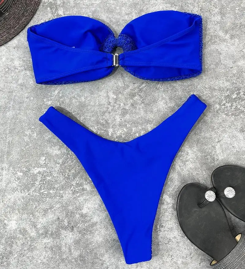 Luna | Trendy & sexy strapless bikini in de kleur Zwart voor dames in Beach stijl ideaal voor de zomer.