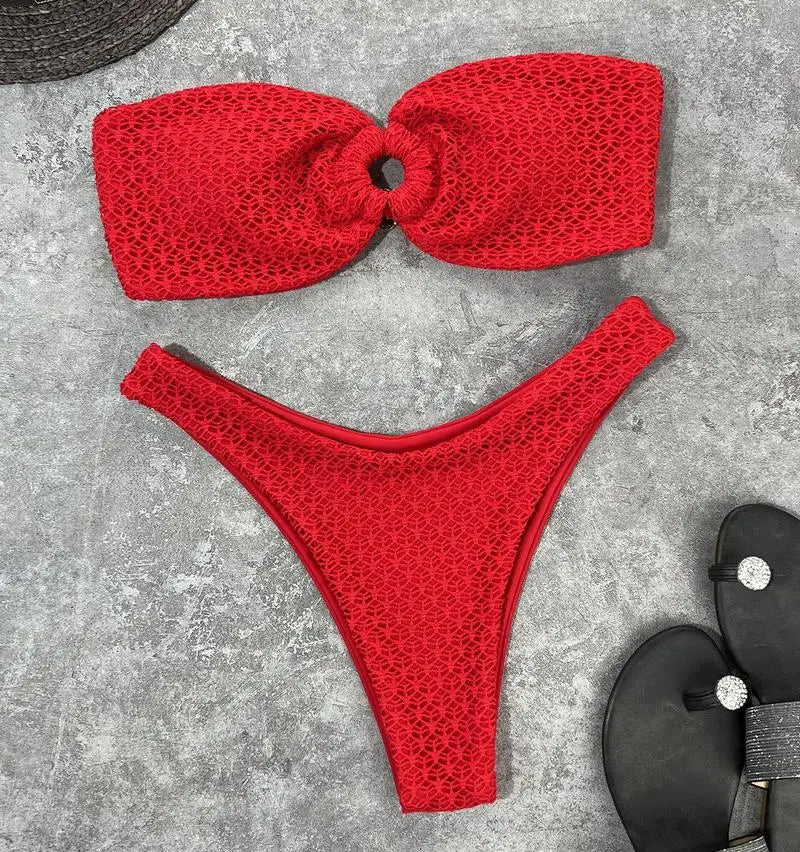 Luna | Trendy & sexy strapless bikini in de kleur Zwart voor dames in Beach stijl ideaal voor de zomer.