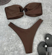 Luna | Trendy & sexy strapless bikini in de kleur Zwart voor dames in Beach stijl ideaal voor de zomer.