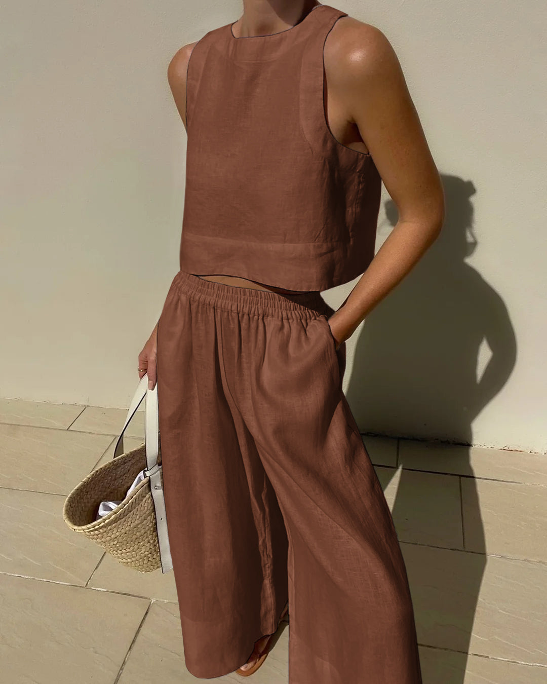 Luna | Tweedelige set voor vrouwen in de kleur Bruin voor dames in stijl ideaal voor de lente.