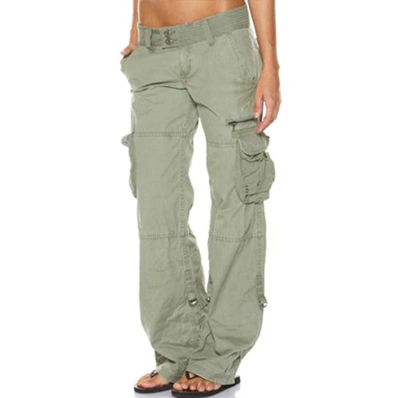 Madeline | Cargo broek met zakken voor dames in de kleur Groen voor dames in Outdoor stijl geschikt voor alle seizoenen.