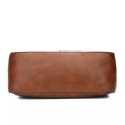 Martina Hobo Tas | Elegant & Vintage in de kleur Rood voor dames in Heritage stijl geschikt voor alle seizoenen.