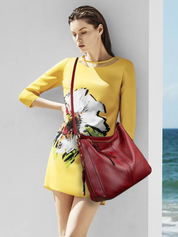 Martina Hobo Tas | Elegant & Vintage in de kleur Rood voor dames in Heritage stijl geschikt voor alle seizoenen.