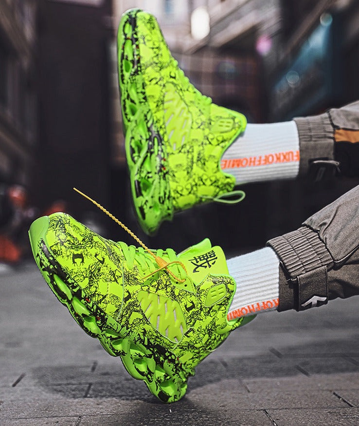 Mateo | Stijlvolle off-white heren schoenen in de kleur Rood voor heren in stijl geschikt voor alle seizoenen.