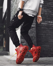 Mateo | Stijlvolle off-white heren schoenen in de kleur Rood voor heren in stijl geschikt voor alle seizoenen.