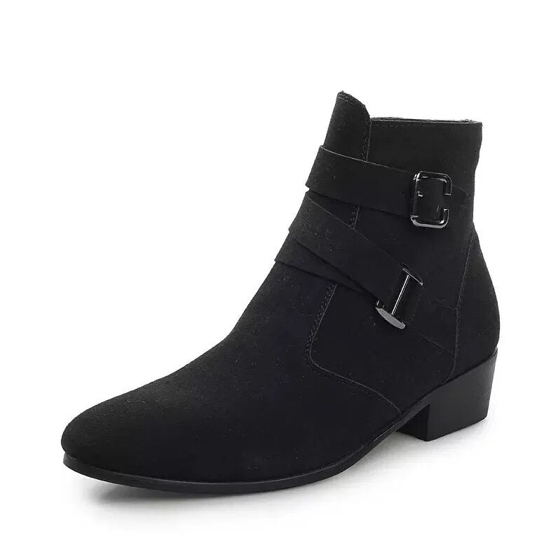 Maxime | Retro heren enkelboots met dubbele gespsluiting. in de kleur Suede voor heren in stijl ideaal voor de herfst.