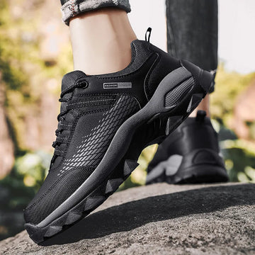 Mees | Comfortabele herenschoenen in de kleur Zwart voor heren in stijl geschikt voor alle seizoenen.