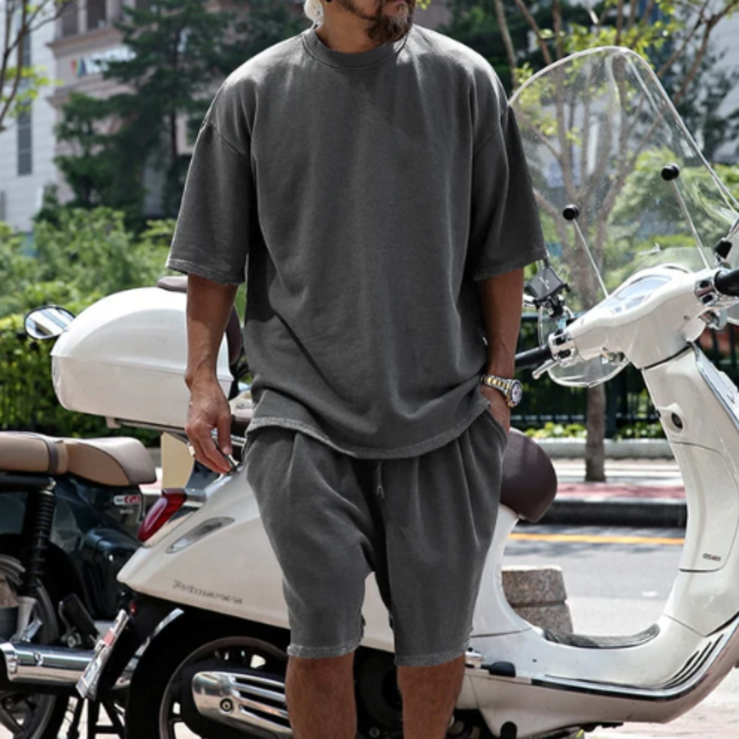 Mees | Oversized tweedelige zomerset heren in de kleur Donkergrijs voor heren in Streetwear stijl ideaal voor de zomer.