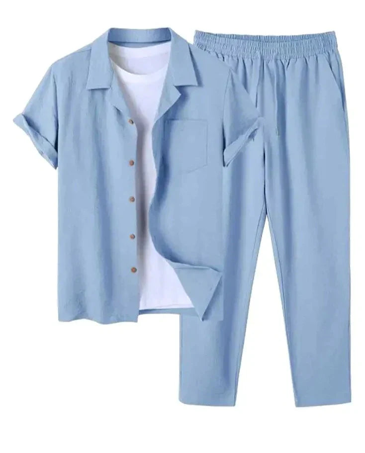 Heren zomerset, perfect voor zomerse dagen. Deze trendy set biedt coördinerende kledingstukken die ideaal zijn voor diverse casual gelegenheden in warm weer. Tweedelige set met korte mouwen en een broek onder de knie, in een casual vintage stijl voor een modieuze uitstraling. Maattabel beschikbaar voor verschillende maten.