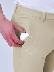 Mike | Slanke broek in de kleur Bruin voor heren in stijl geschikt voor alle seizoenen.