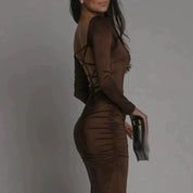 Mila | Luxe fluwelen lange avondjurk met split in de kleur Rood voor dames in Party stijl ideaal voor de herfst.