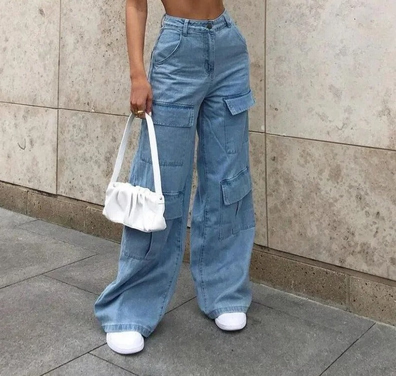 Minette | Oversized denim cargo broek voor vrouwen in de kleur Blauw voor dames in Outdoor stijl ideaal voor de herfst.