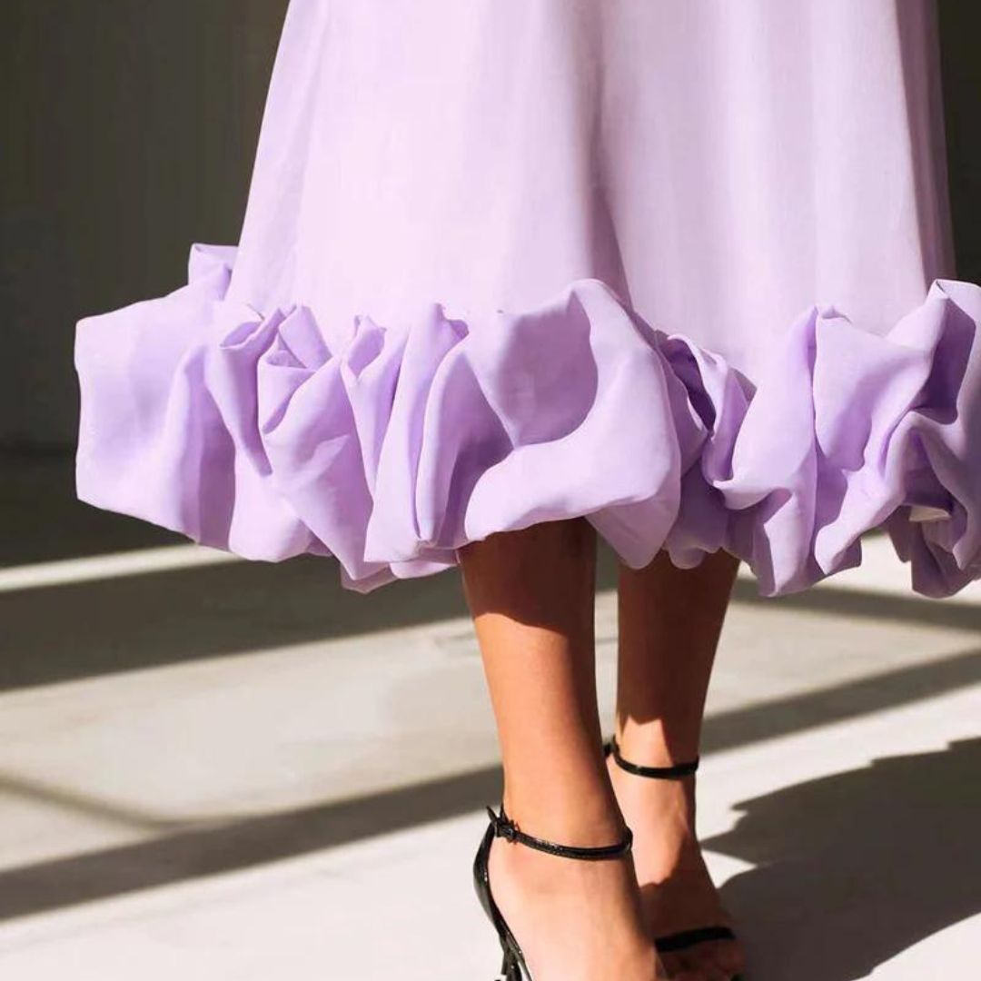 Miriam | Charmante midi-jurk met volants in de kleur Roze voor dames in stijl ideaal voor de lente.