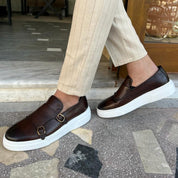 Morris | Moderne leren loafers met gesp voor mannen in de kleur Zwart voor heren in Smart-casual stijl geschikt voor alle seizoenen.