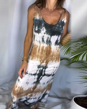 Mouwloze Maxi-Jurk met U-hals in de kleur Grijs voor dames in stijl ideaal voor de lente.