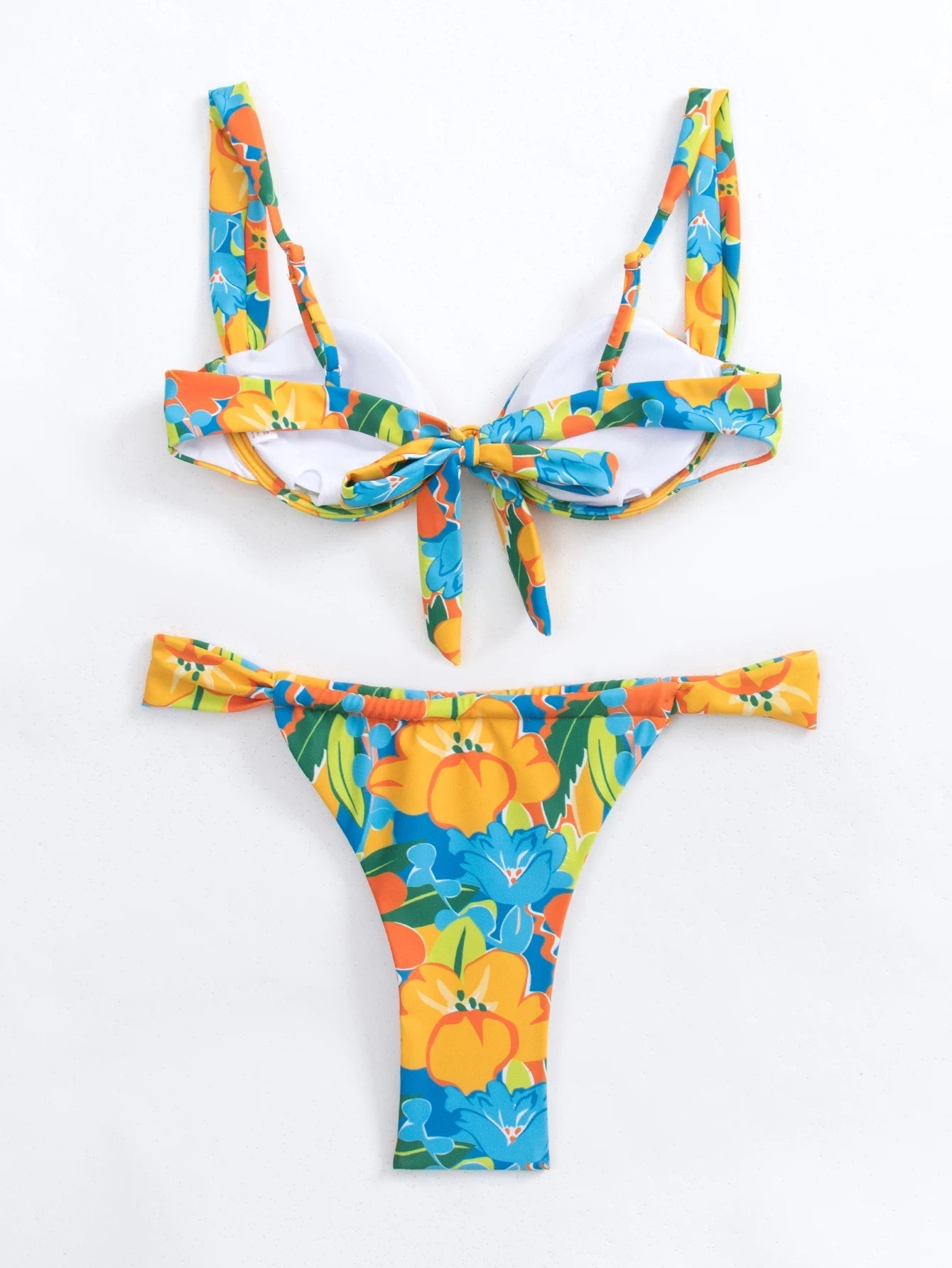 Myrthe | Sexy & stijlvolle bikini in de kleur Geel voor dames in Beach stijl ideaal voor de zomer.