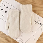 Nessa | Warme & stijlvolle pluche wanten in de kleur Wit voor dames in Lounge stijl ideaal voor de winter