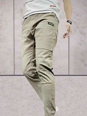 Niels | Comfortabele, sneldrogende heren jogger met elastische taille en zakken in de kleur Beige voor heren in stijl geschikt voor alle seizoenen.