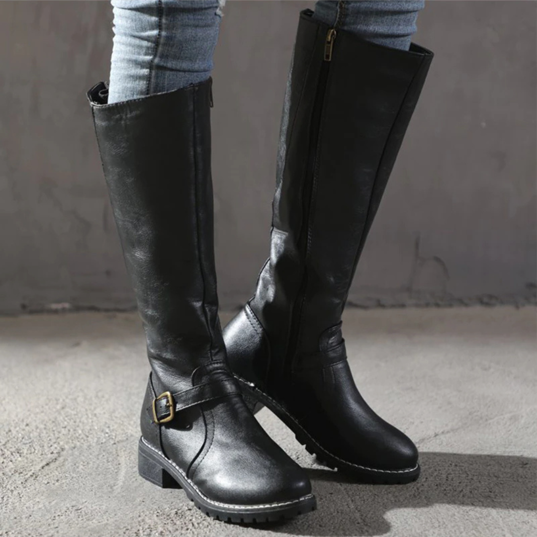 Nina | Dames mid-kalf laarzen met gesp in de kleur 35 voor dames in stijl ideaal voor de herfst.