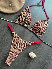Nina | Kleurrijke & stijlvolle bikini in de kleur Luipaard voor dames in Beach stijl ideaal voor de zomer.