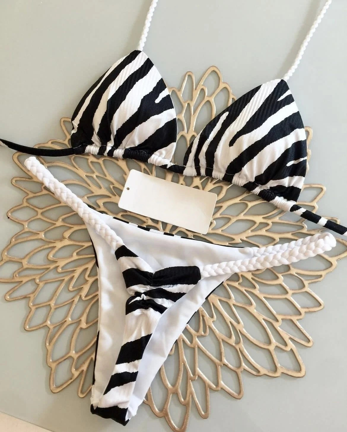 Nina | Kleurrijke & stijlvolle bikini in de kleur Zebra voor dames in Beach stijl ideaal voor de zomer.