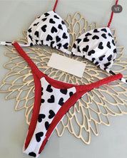 Nina | Kleurrijke & stijlvolle bikini in de kleur Zwart Hart voor dames in Beach stijl ideaal voor de zomer.
