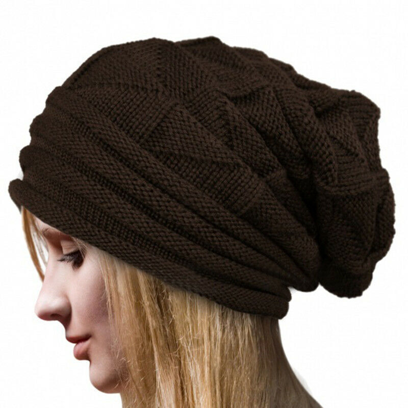 Nina | Warme & comfortabele gebreide beanie in de kleur Koffie voor dames in Lounge stijl ideaal voor de winter