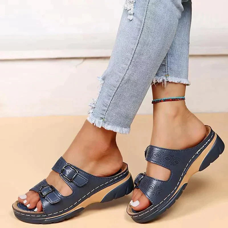 Noa | Comfortabele parel sandalen in de kleur Blauw voor dames in stijl ideaal voor de zomer.