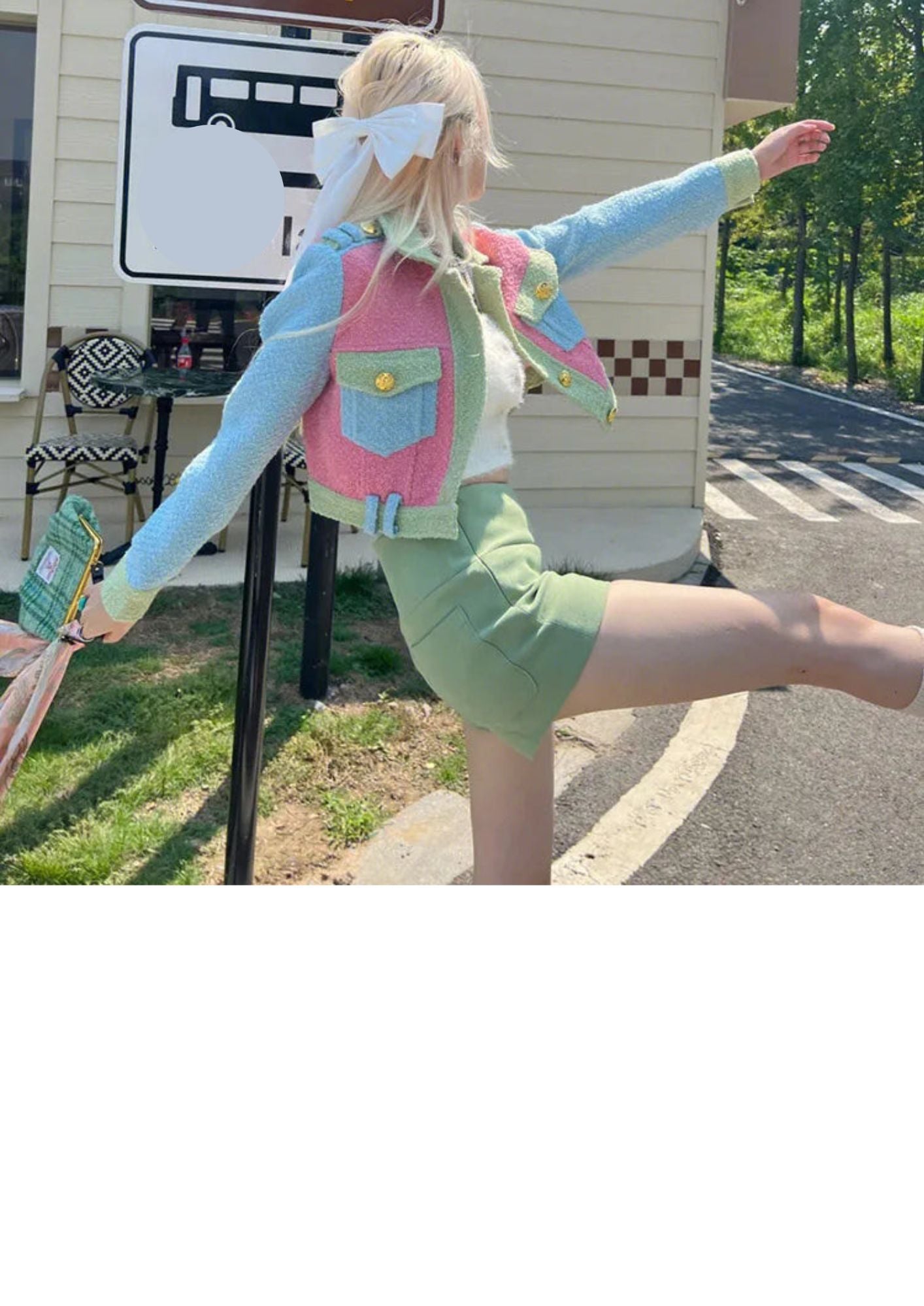 Noor | Patchwork jas in kleurrijk design in de kleur Blauw voor dames in stijl ideaal voor de herfst.