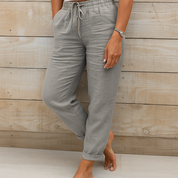 Luxe linnen damesbroek - ideaal voor een trendy en comfortabele look. Gemaakt van hoogwaardige linnen stof met een moderne snit voor tijdloze elegantie.