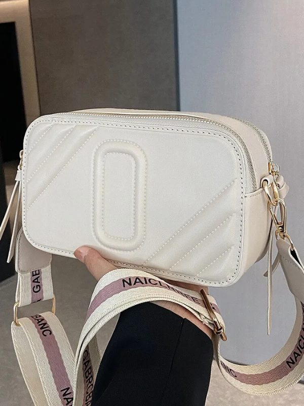 Norrine Crossbody Tas | Modieus & Veelzijdig in de kleur Wit voor dames in stijl geschikt voor alle seizoenen.