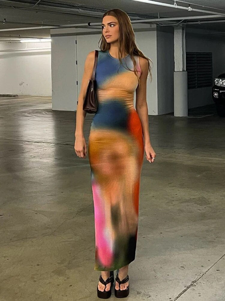 Nova | Tie dye bodycon midi jurk in de kleur Blauw voor dames in Party stijl ideaal voor de lente.