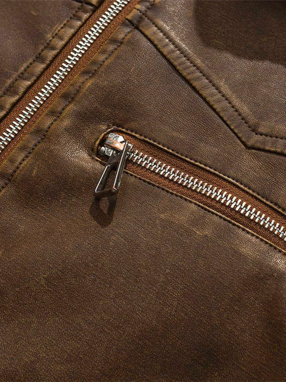 Olivia | Diep Gewassen Leren Jas in de kleur Koffie voor dames in stijl ideaal voor de herfst.