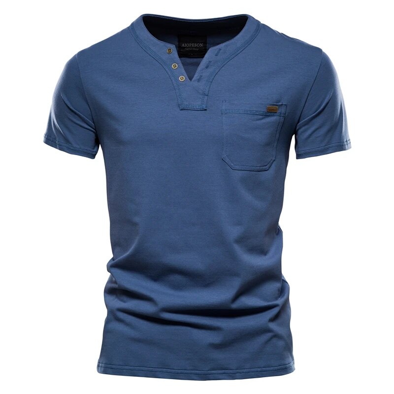 Quentin | Essentieel Zomer V-hals T-shirt in de kleur Blauw voor heren in stijl ideaal voor de zomer.