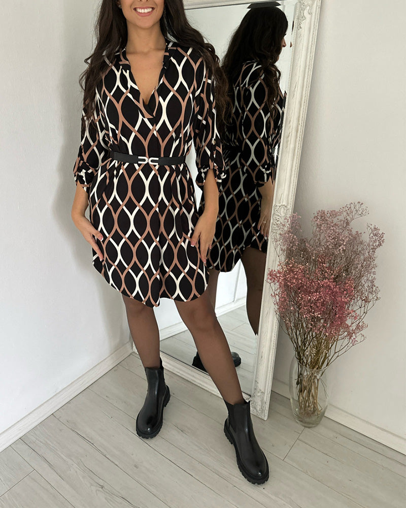 Retro jurk met diamantprint in de kleur Zwart voor dames in stijl ideaal voor de herfst.