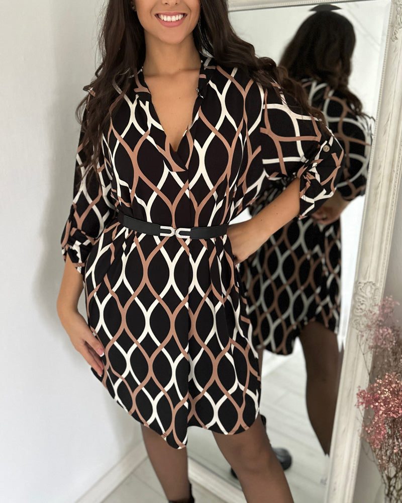 Retro jurk met diamantprint in de kleur Zwart voor dames in stijl ideaal voor de herfst.