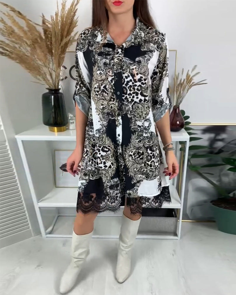 Retro jurk van patchworkkant in de kleur Zwart voor dames in stijl ideaal voor de herfst.