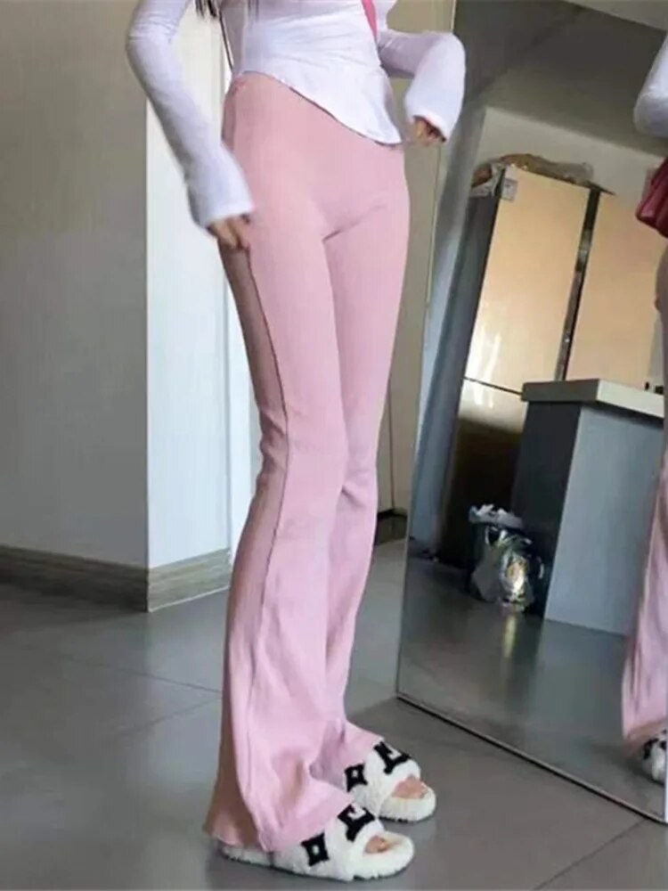 Rosa | Flared broek met hoge taille in de kleur Roze voor dames in stijl geschikt voor alle seizoenen.