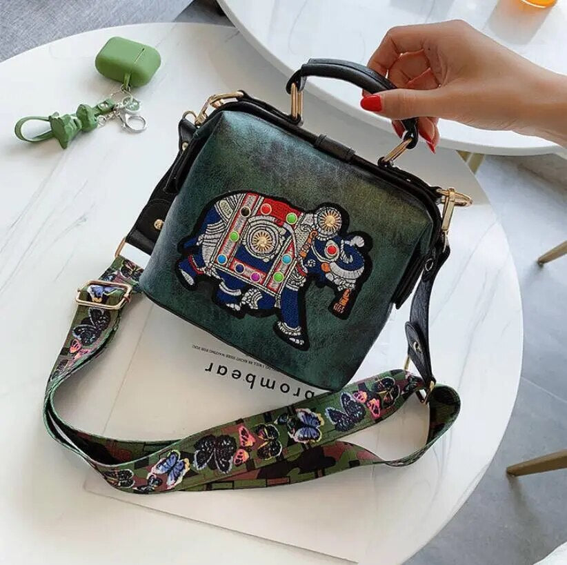 Roxy Crossbody Tas | Luxe & Uniek in de kleur Groen voor dames in stijl geschikt voor alle seizoenen.
