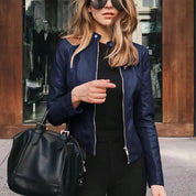 Sannela | Klassieke leren damesjas in de kleur Koningsblauw voor dames in Heritage stijl ideaal voor de herfst.